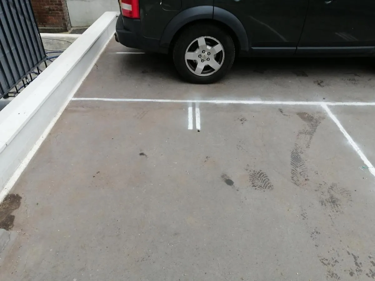 One Bed Garden Flat - Prime Location - Free Onsite Parking - Own Entrance Apartman Brighton Egyesült Királyság